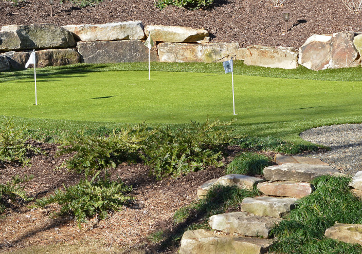 Top Trends For Los Angeles and Southern California Backyard Golf Putting Greens