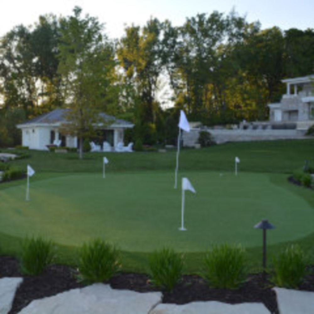 Artificial Golf Greens Maintenance Tips in Los Angeles and Southern California