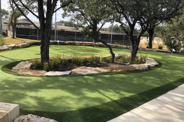 Los Angeles and Southern California residential backyard putting green grass